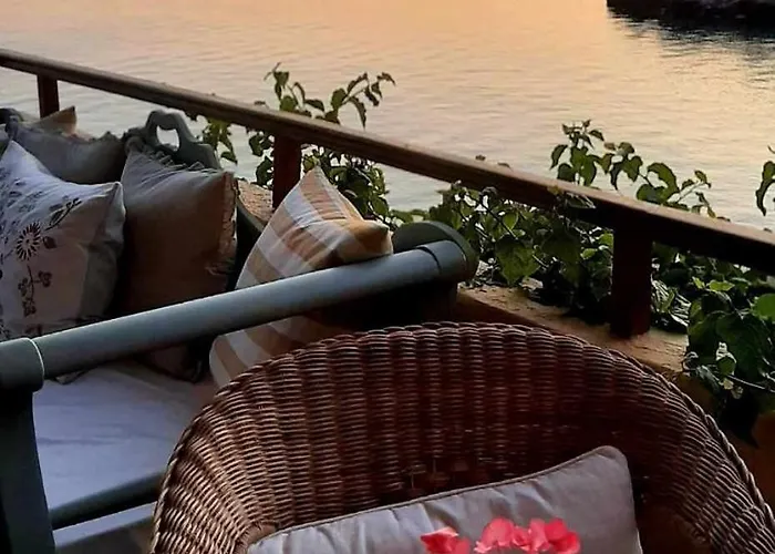 Cavos - Loft In Assos With Amazing View Apartment